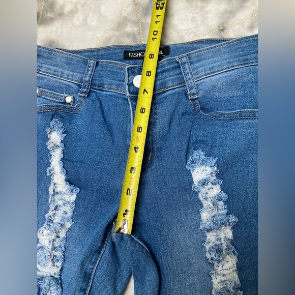 Fashion Nova Bold Statement Skinny Jeans - Picture 8 of 9